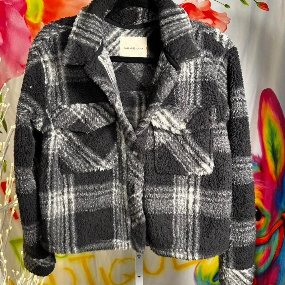 W83. Thread & Supply black + white plaid fleece jacket Size XS - Picture 1 of 5